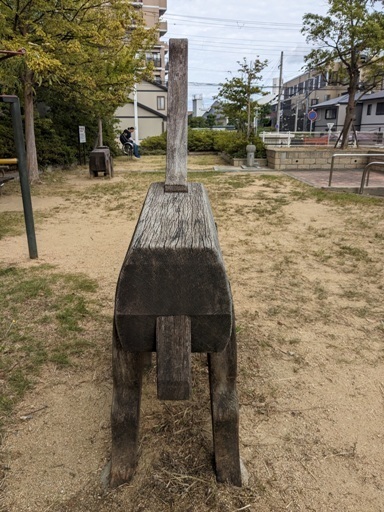 060129851-2.jpg